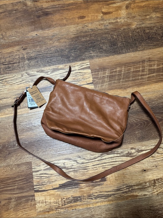 American Leather Co. Handbags - Casual Leather Crossbody Bag in Cognac Brown